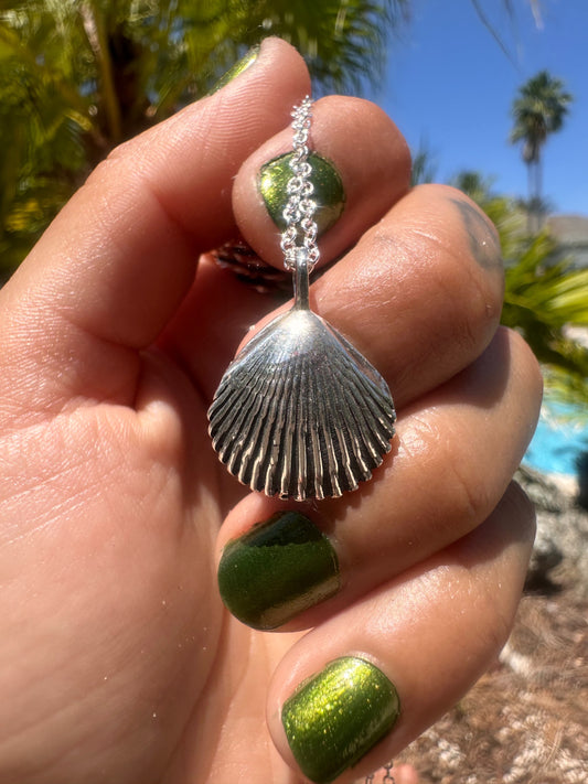 Sterling Silver Clam Shell Charm - Style 2